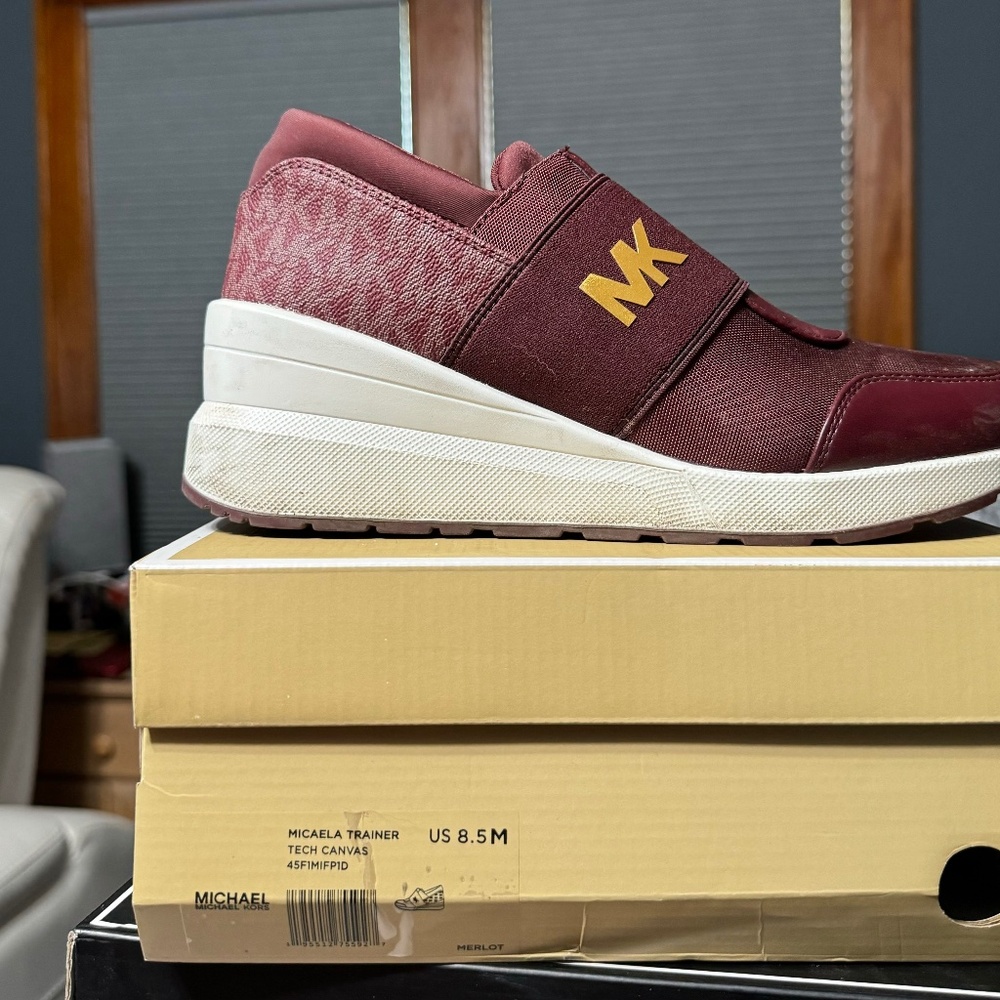 MK Maroon